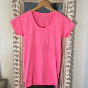 COPY - LULULEMON Swiftly Tech Top Size 8 HOT PINK…